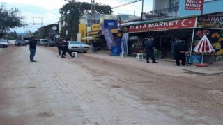 Bakkalı kurşunladılar, müşteri vuruldu