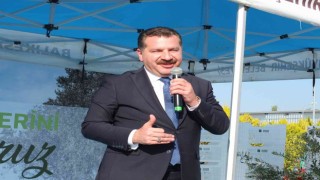 Balıkesirde Büyükşehirden zeytin üreticilerine tente ve zeytin kasası desteği