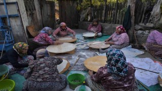 Balıkesirde imece usulü kış hazırlıkları