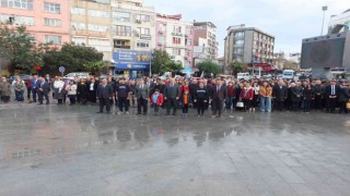 Balıkesirde Öğretmenler Günü kutlandı, alana giren sokak köpeği de gülümsetti