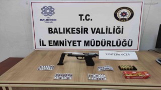 Balıkesirde polisten uyuşturucu ve kaçak tütün operasyonu