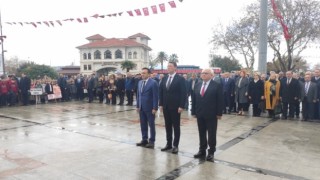 Bandırmada Öğretmenler günü törenle kutlandı.