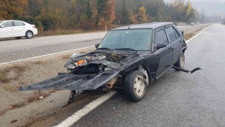 Bariyere çarpan otomobildeki yaşlı kadın hastanede hayatını kaybetti