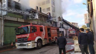 Başakşehirdeki iş yerinde yangın paniği