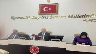 Başkan Çoban: “Hocalar ilçesi hariç sıcak asfalt ile tanışmayan hiçbir ilçe kalmadı”