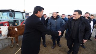 Başkan Demirden hayvan pazarına ziyaret
