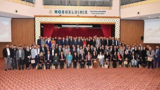 Başkan Kocaispir: “Her başarılı insanın arkasında sevgiyle dokunmuş, emek vermiş bir öğretmen vardır”