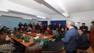 Başkan Mehmet Tahmazoğlu öğretmenleri ziyaret etti