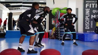 Beşiktaş salonda çalıştı