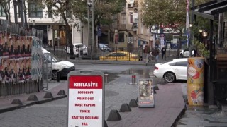 Beyoğlunda polis ekipleri ve şüpheliler arasında çatışma: 1 ölü