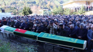 Rize’de Biri çocuk 3 kişilik aile gözyaşları içerisinde son yolculuğuna uğurlandı