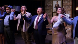 Bodrum Şehir Tiyatrosu her hafta kapalı gişe oynuyor