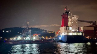 Boğazda konteyner gemisi arıza yaptı: Gemi trafiği askıya alındı