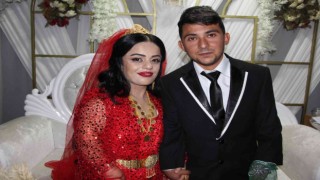 Boyları küçük aşkları büyük çifte görkemli düğün