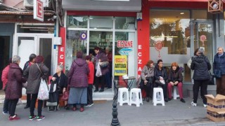 Bulgar turistler Tekirdağ'da yine ucuz ilaca akın etti