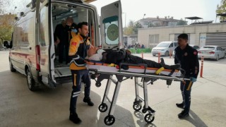 Bursada 2 otomobil çarpıştı: 3 yaralı