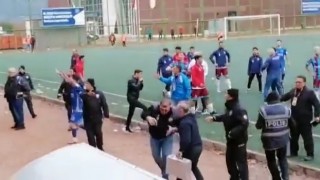 Bursada amatör maçta bir polis ile bir futbolcu yaralandı
