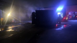 Bursada geri dönüşüm deposunda korkutan yangın