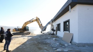 Bursada kaçak villalar yıkıldı