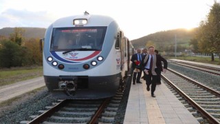 Büyükelçiler 329 milyon euroya tamamlanan Samsun - Kalın (Sivas) Demiryolunda yolculuk etti