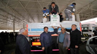 Çamelinde arı üreticilerine 34 ton toz şeker desteği verildi