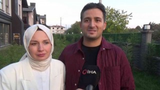 Çarpışan arabaları seyreden zihinsel engelli adamın mutluluğu yürekleri ısıttı