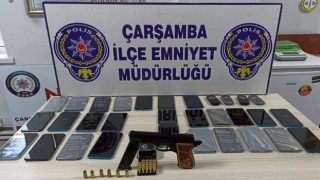 Çarşambada 31 kaçak telefon ele geçirildi