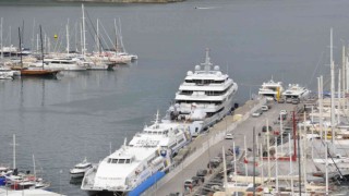 Cayman Adaları bayraklı Türkiye yapımı yat Fethiyeye geldi