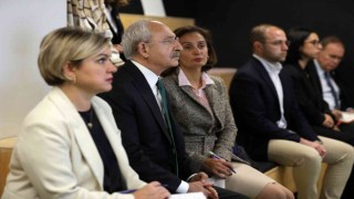 CHP lideri Kılıçdaroğlu, Londrada yatırım şirketi Blenheim Chalcotı ziyaret etti