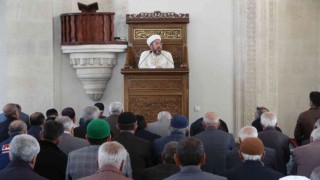 Cuma hutbesinin konusu deprem oldu