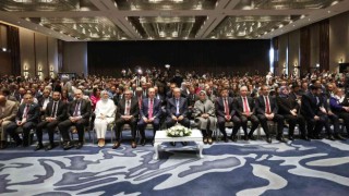 Cumhurbaşkanı Erdoğan: “Diplomaside uyguladığımız dengeli, tarafsız, barışçıl politikalarla krizlerin çözümünde anahtar rol üstleniyoruz”