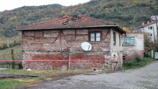 Deprem sonrası binadaki hasar gün aydınlanınca ortaya çıktı