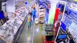 Deprem sonrası tepki çeken görüntü