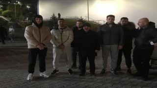 Deprem sürecinde öğrencilere destek oluyor