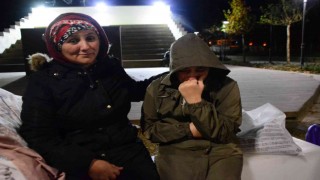 Depremin üstünden 24 saat geçti, korkusu hala sürüyor