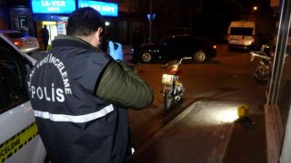 Devriye gezen polisi görünce motoru bırakarak sırra kadem bastı