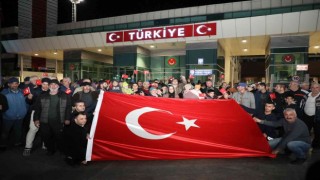 Dışişleri Bakanı Çavuşoğlu: “Ukraynada mahsur kalan ve girişimlerimiz üzerine Rusya ve Gürcistan üzerinden ülkemize getirdiğimiz 88 Ahıskalı kardeşimiz; vatanınıza hoş geldiniz”