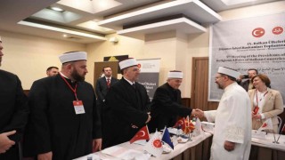 Diyanet İşleri Başkanı Erbaş: Birliğimize en büyük kötülüğü yapan terör örgütleriyle mücadele etmemiz gerekiyor”