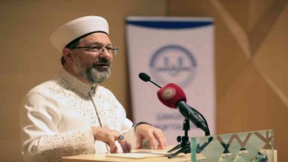 Diyanet İşleri Başkanı Erbaş: “Hurafelerle, aşırılıklarla toplumun zihni bozulmaya çalışılıyor