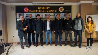 Doç. Dr. Develi, ekonomiye yönelik açıklamalarda bulunarak, Bayburta dair görüşlerini paylaştı