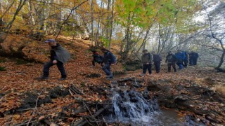 Doğa tutkunları eşsiz manzara eşliğinde 20 kilometre yürüdü