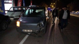 Düğünden çıkanlara ticari araç çarptı: 1 ölü, 1 yaralı