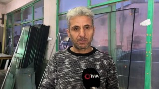 Dükkanındaki birçok cam tuzla buz oldu