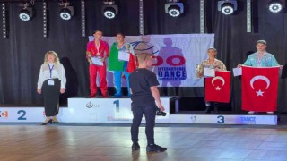 Dünya Karayip Dans Şampiyonasında Adanalı 7 sporcu madalya aldı