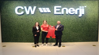 Dünya şampiyonu milli güreşçi, sponsoru CW Enerjiyi unutmadı