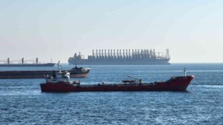 Dünyanın en büyük enerji gemisi İstanbulda