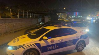 Durakta unutulan çanta ekipleri harekete geçirdi