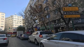 Duyarsız sürücüler trafiği böyle sıkıştırıyor
