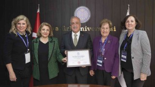 Eczacılık Fakültesi, düzenlenen törenle akreditasyon belgesini aldı