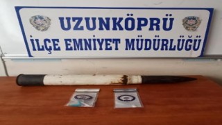 Edirnede bir evde havan topu mermisi ve uyuşturucu ele geçirildi
